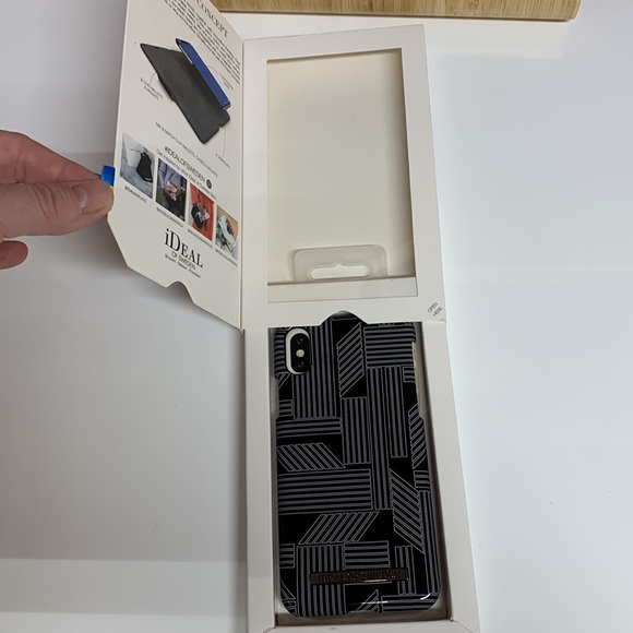 Ideal of Sweden Iphone X case New in open box Geometric pattern black and white - Picture 4 of 4